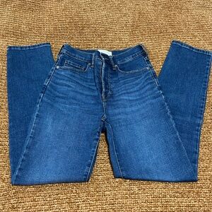 everlane slim straight jeans